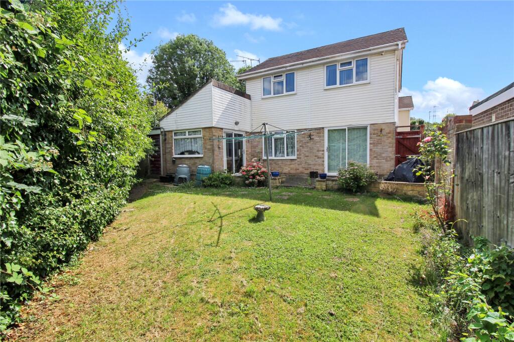 Brookdene, Swindon, Wiltshire, SN25 photo 3