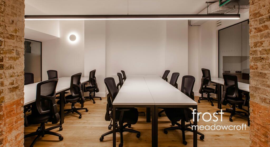 41 Iffley Rd Hammersmith W6 Office to let p1.jpg