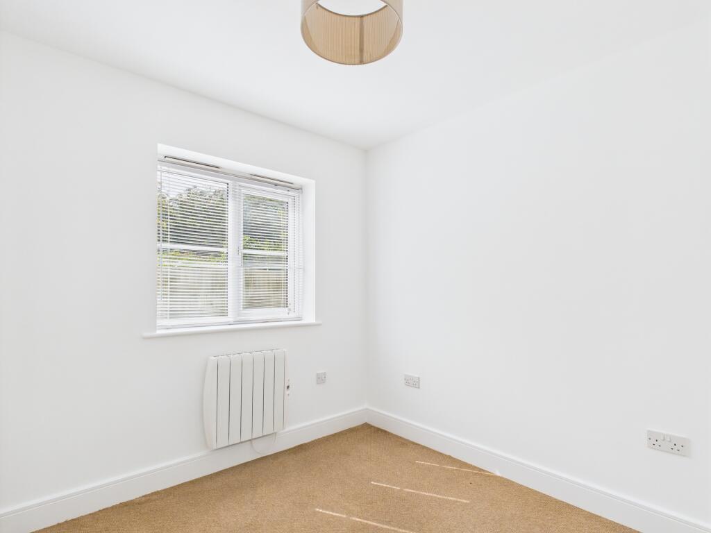 Apartment in Derby - View 3