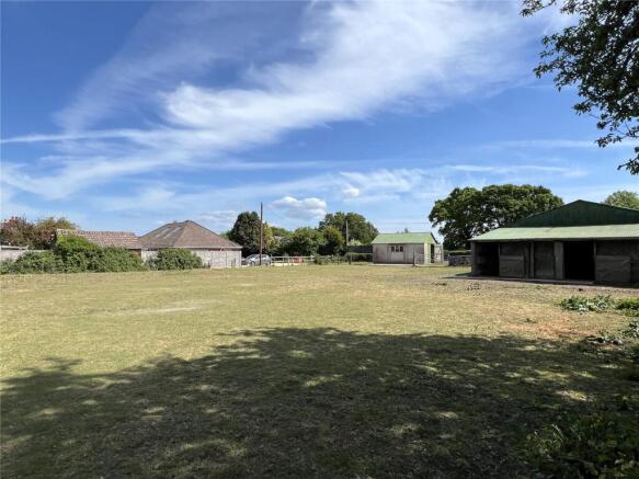 Paddock & Stables