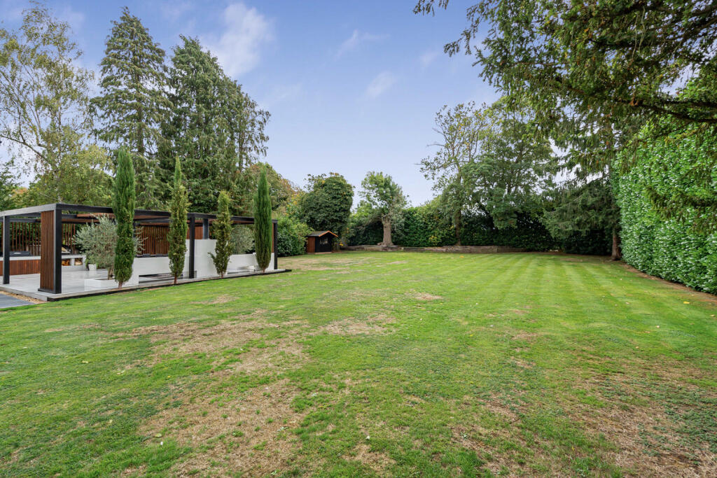 Hayes Lane, Kenley, CR8 photo 4