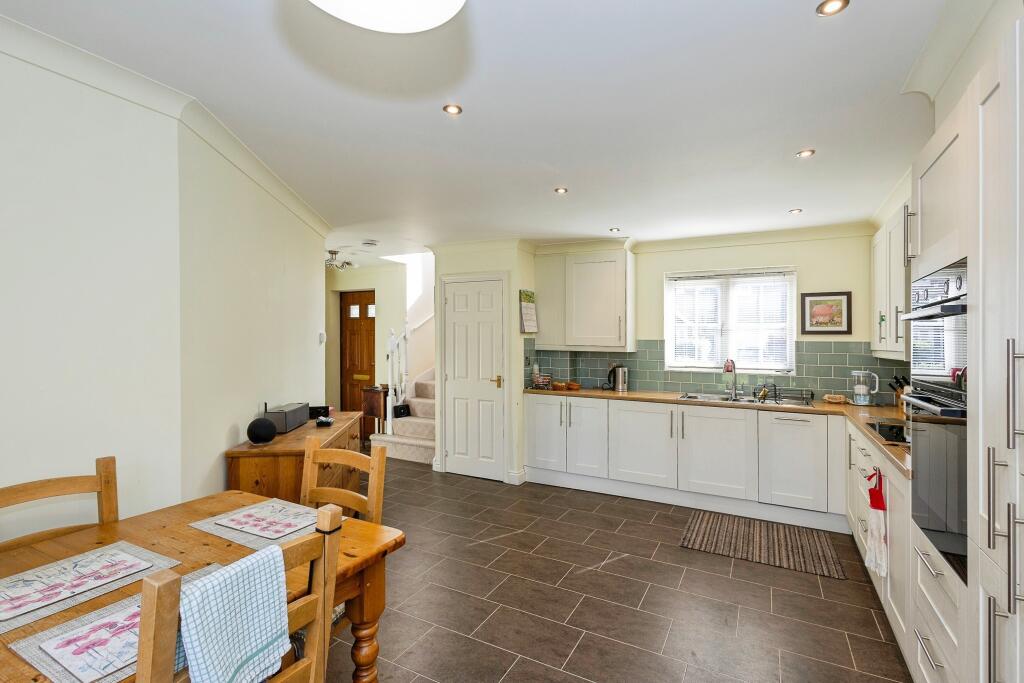 Pepper Close, Hayling Island, PO11 - View 4