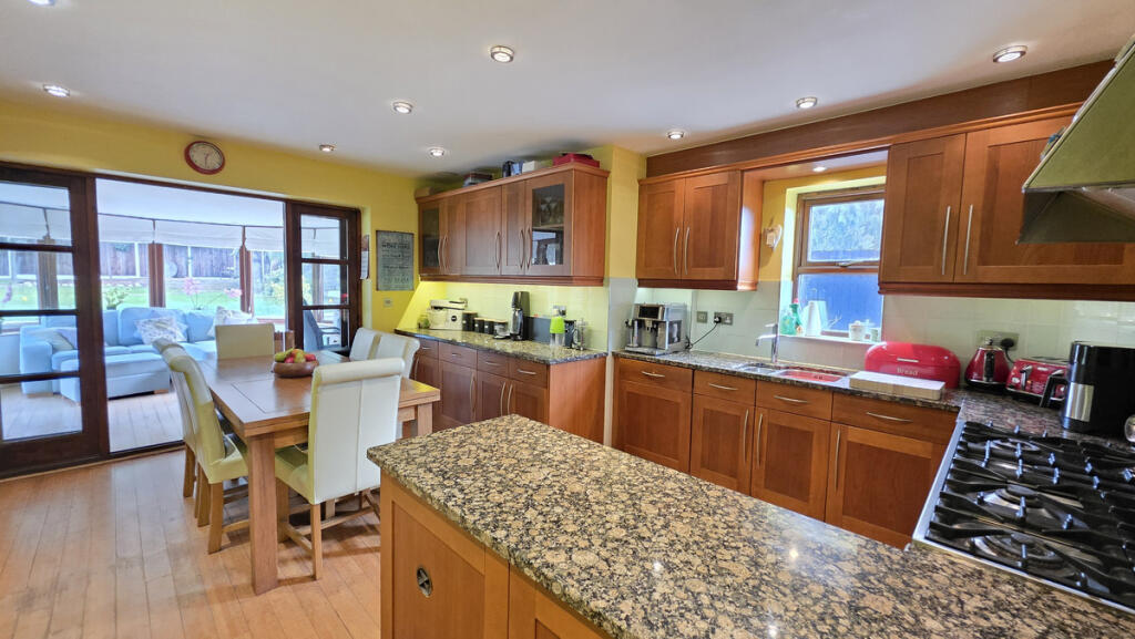 Brakeley Lane, Long Itchington, CV47 photo 4