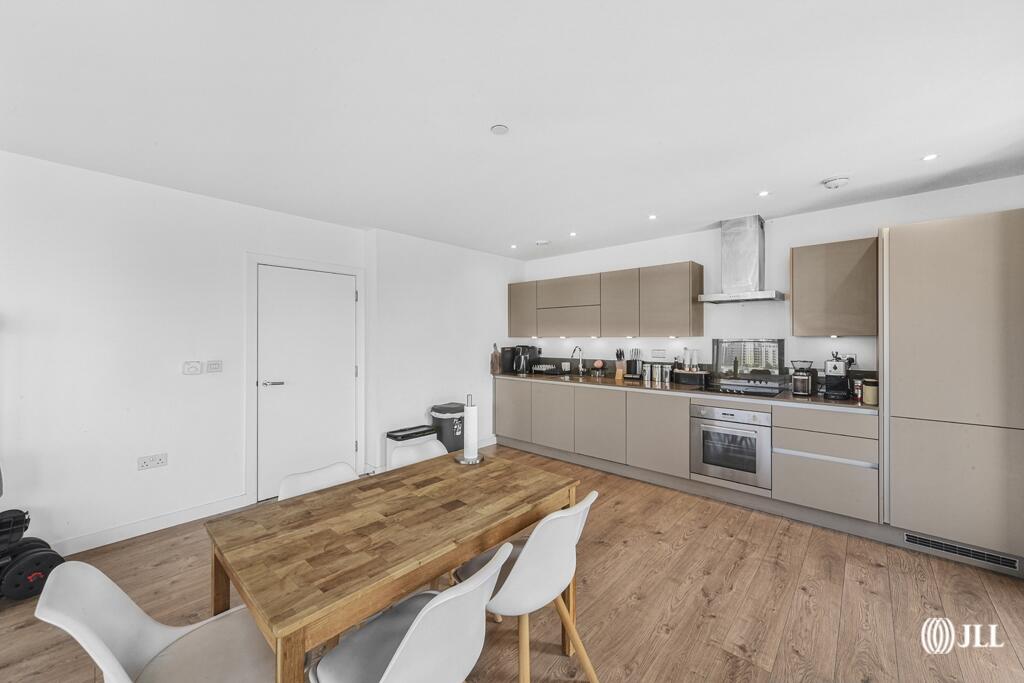 Legacy Tower, Great Eastern Road, London, E15 photo 4