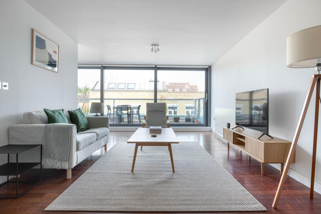 Main image of property: Redchurch Street, London