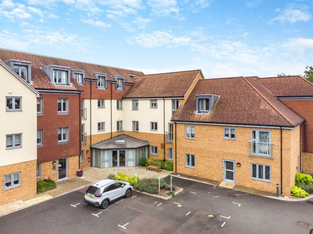 Apartment in St Albans - View 2