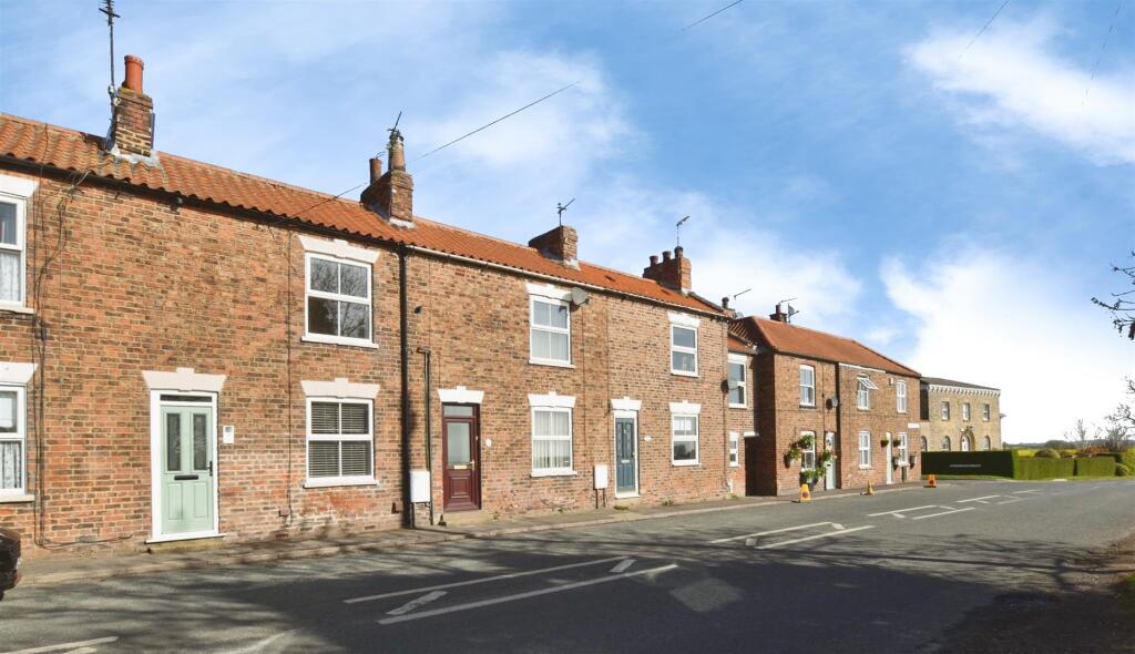 Main image of property: Tradesmans Row, Sproatley
