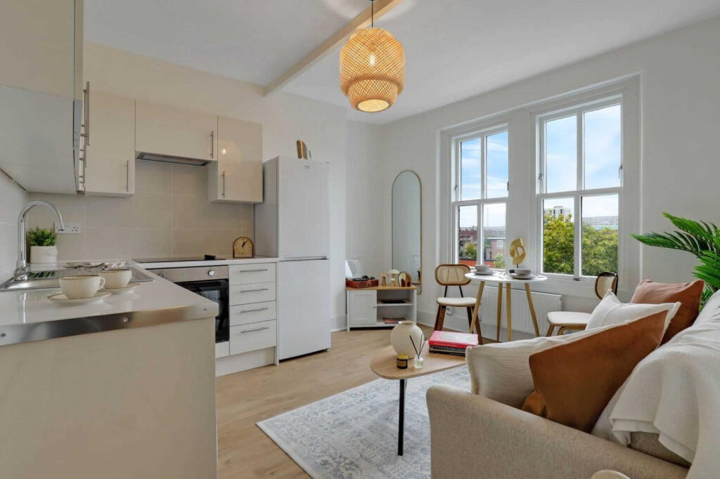 Main image of property: Kingsley Flats, Old Kent Road, London, London, SE1