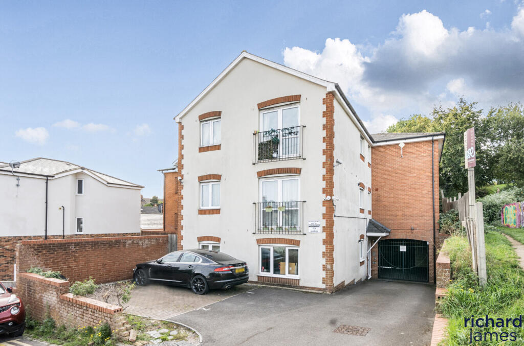 Main image of property: Savernake Court, Swindon, SN1