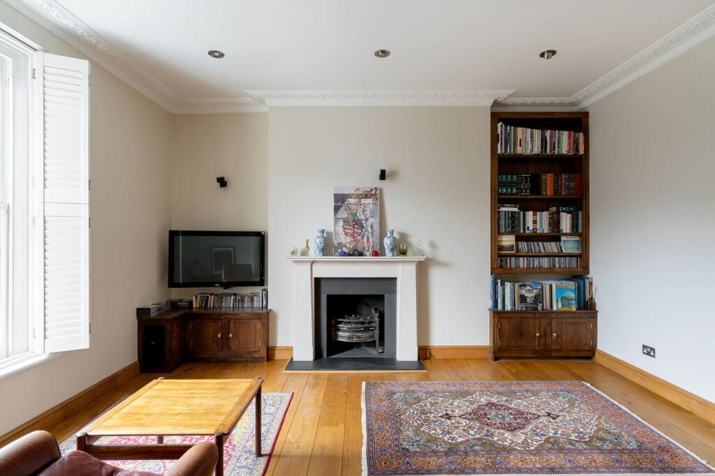 Main image of property: Elgin Crescent, W11