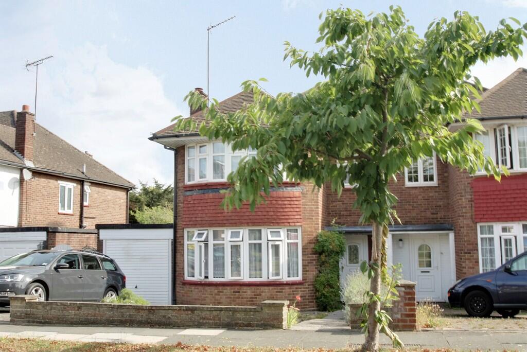 Main image of property: South Lodge Drive, Oakwood, N14 4XR