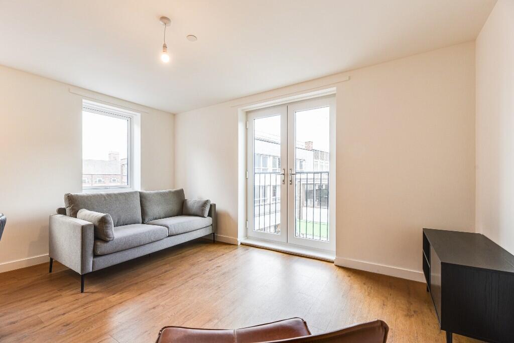 Apartment in Bolton - View 5