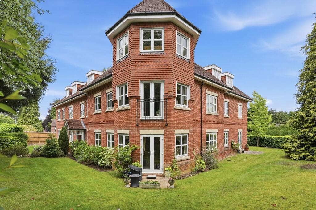 Main image of property: The Avenue, Oaklands, KT20