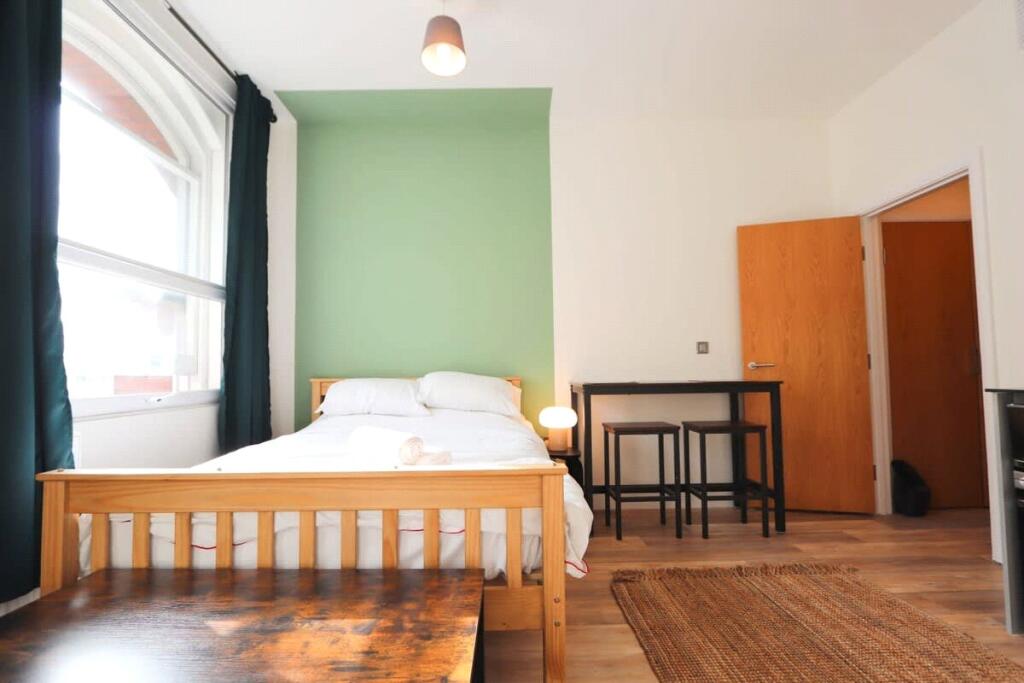 Main image of property: Carlton Chambers, S4 (premier), Studio 4 (First Floor), City Centre, BS1