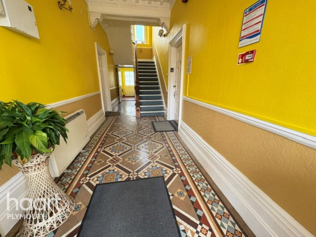 Apartment in Plymouth - View 4