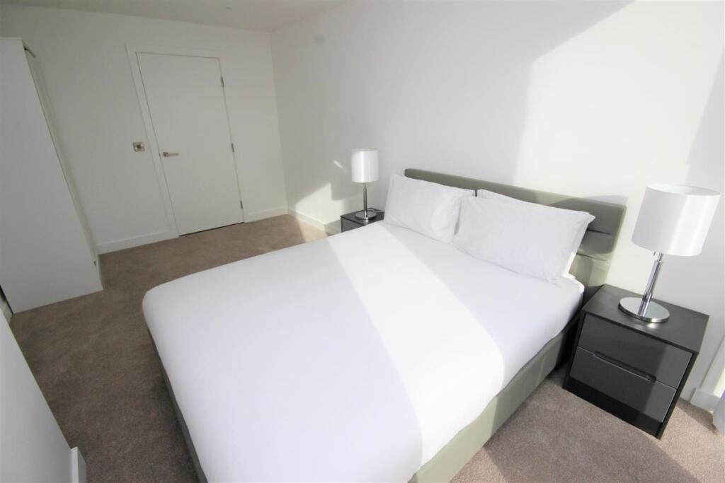 Apartment in Manchester - View 5