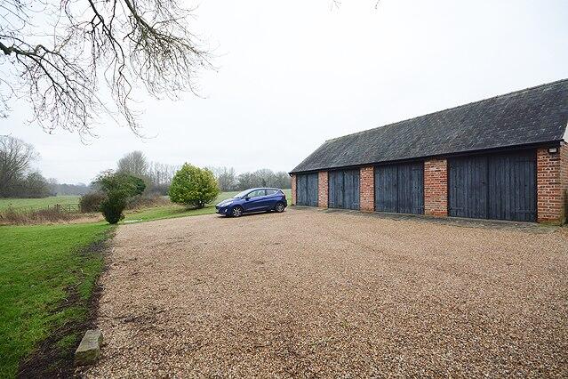 House in Uttlesford, Bran End, Stebbing - View 4