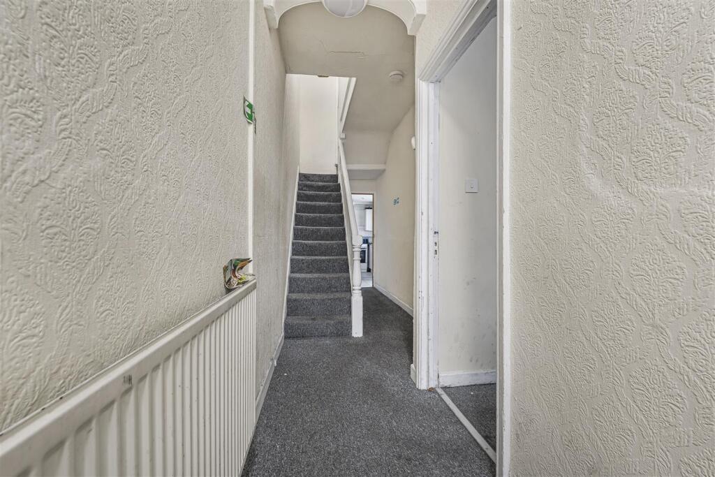 House in Cardiff, Adamsdown - View 4