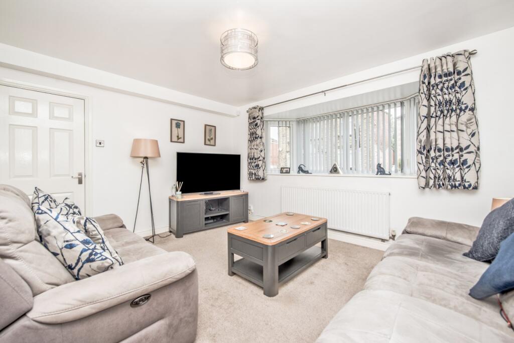 House in Wakefield - View 3