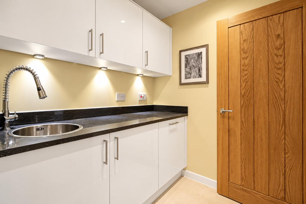House in Slough - View 4