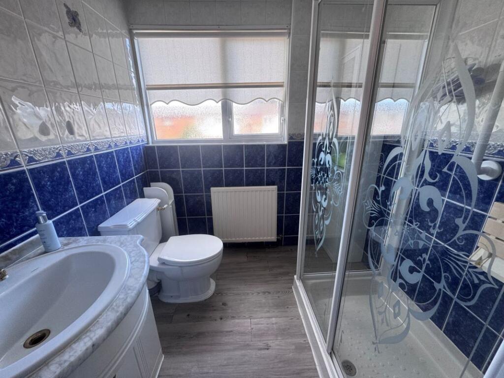 House in Knowsley, Liverpool City Region - More