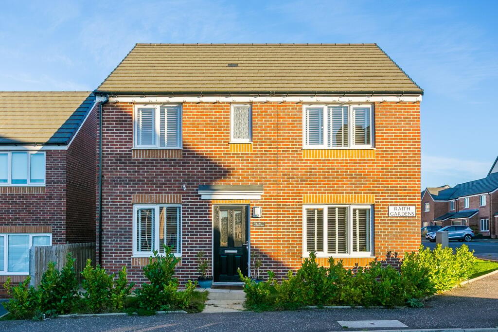 4-bed detached on Raith Gardens, Edinburgh, EH16, £355,000