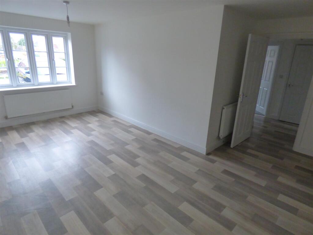Dove Place, Hatton, DE65 photo 3