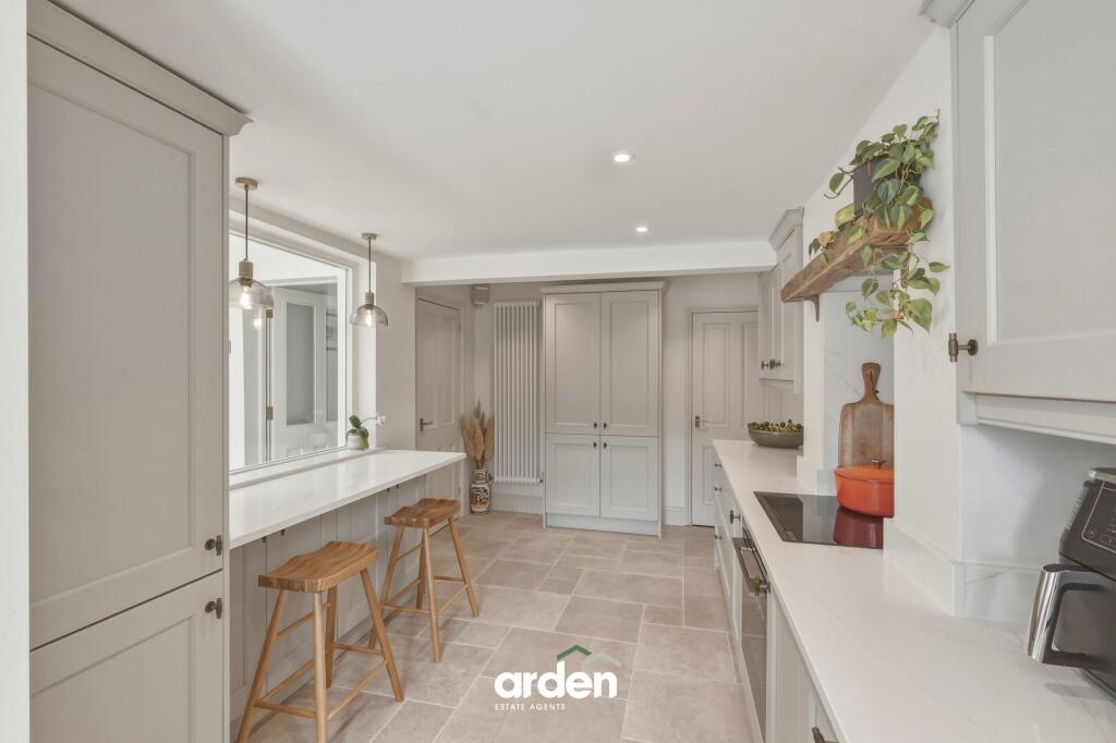 House in Stratford-on-Avon, Studley - More