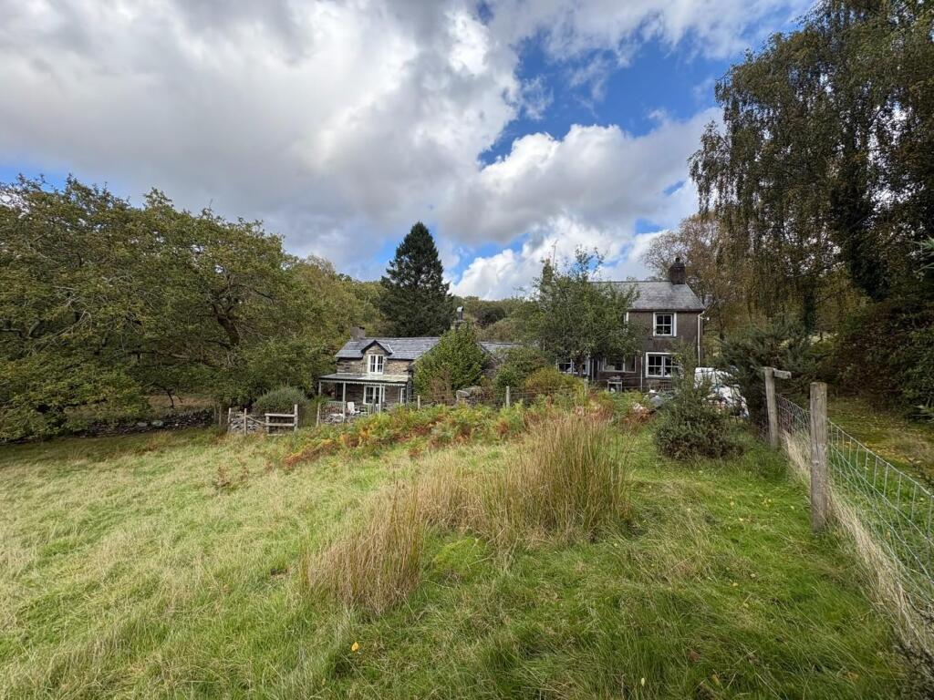 Main image of property: Nantmor