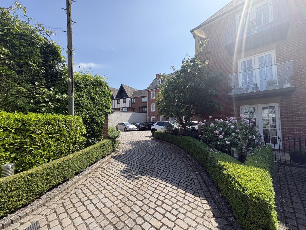 Main image of property: Ely Street, Stratford-Upon-Avon, Warwickshire, CV37