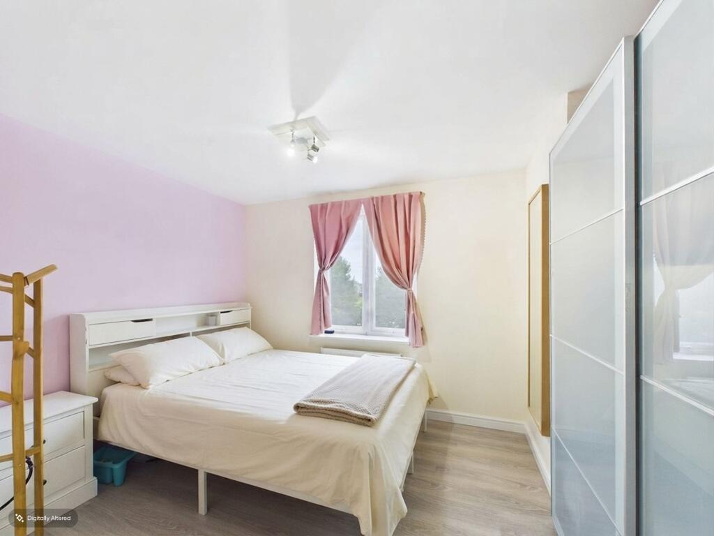 Apartment in Reading - View 5