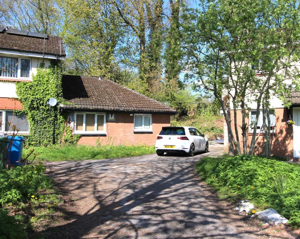 Main image of property: Givendale Drive, Manchester
