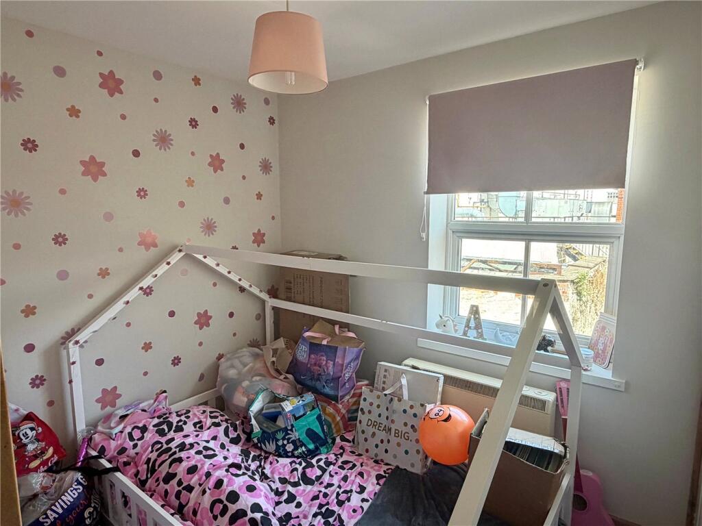 House in Nottingham - View 5