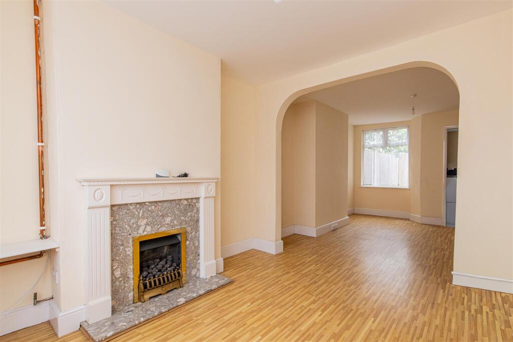 House in Kettering, Avondale - View 5
