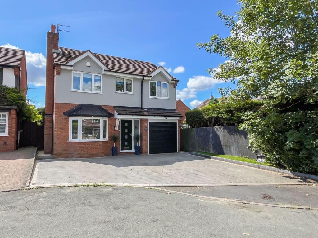 4-bed detached on Campion Drive, Featherstone, £390,000