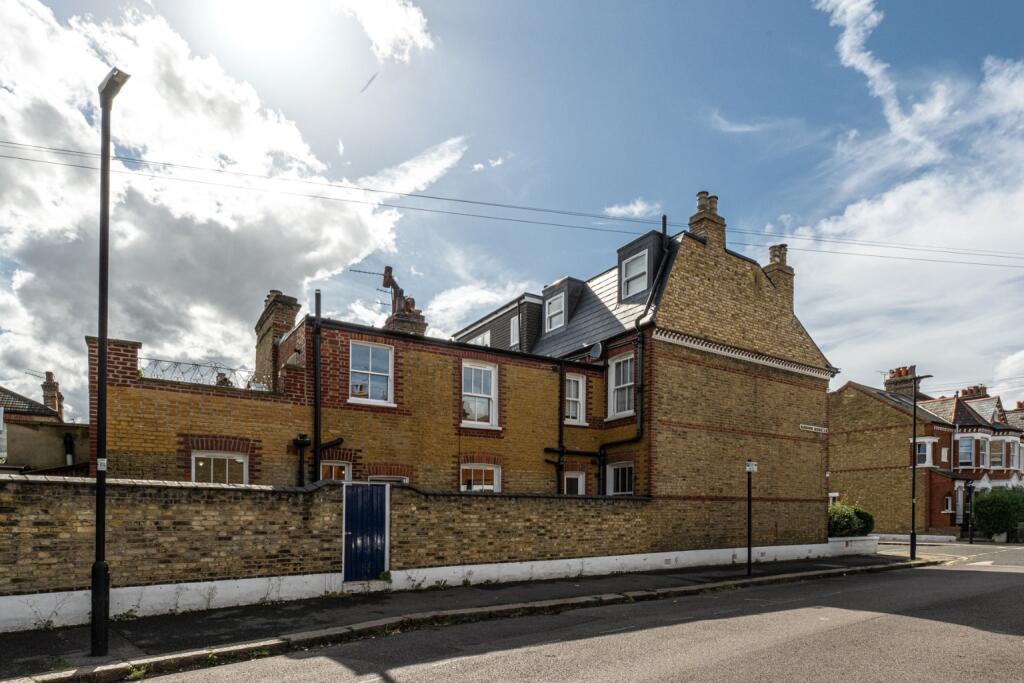 Apartment in London - View 5