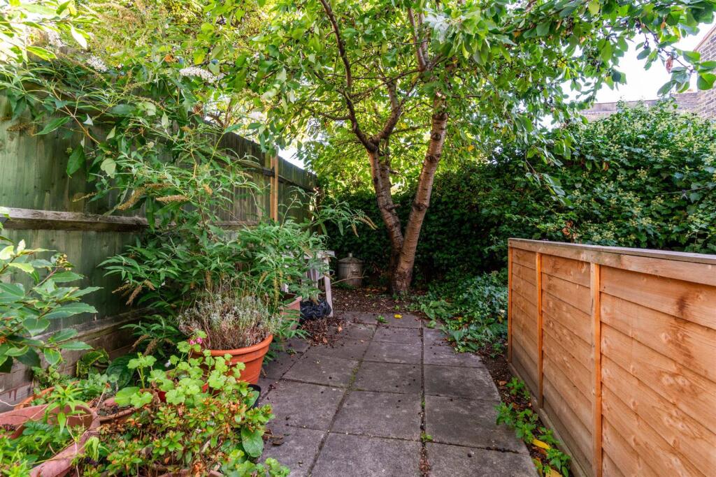 Brightwell Crescent, Tooting photo 3