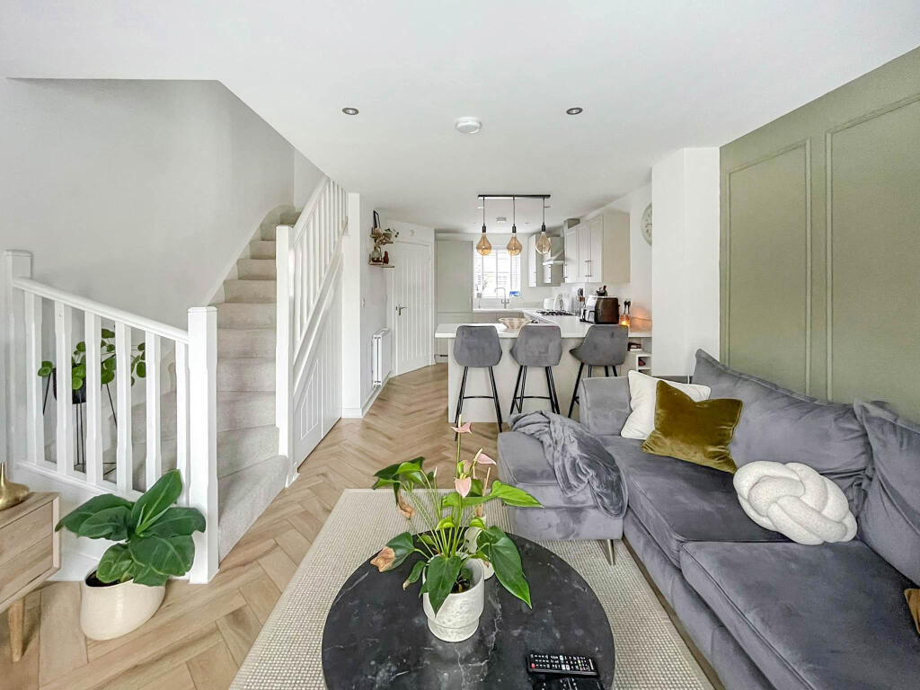 House in Wakefield - View 2