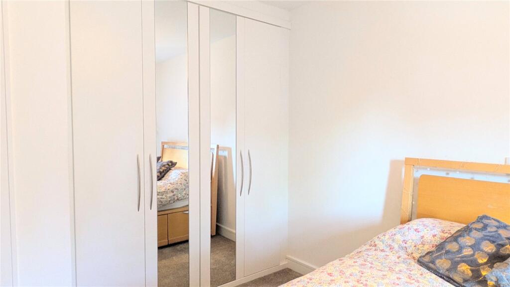 Apartment in Reading - More