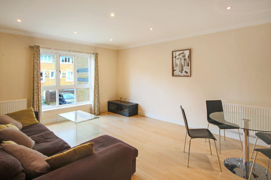 Apartment in Cambridge - View 2
