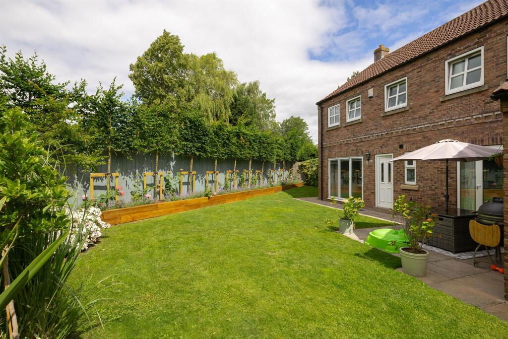 House in Haxby, York - View 2