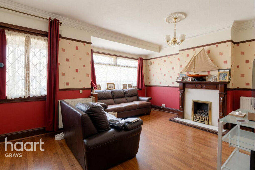 House in Romford - View 4