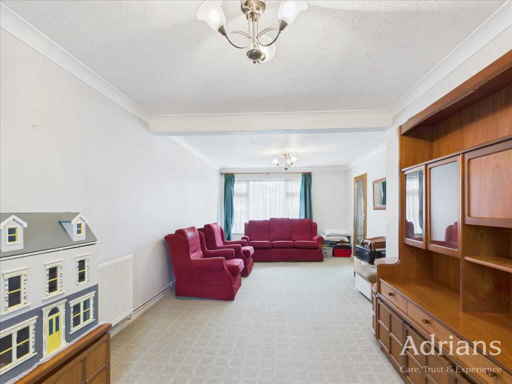 Orford Crescent, Springfield, CM1 photo 3