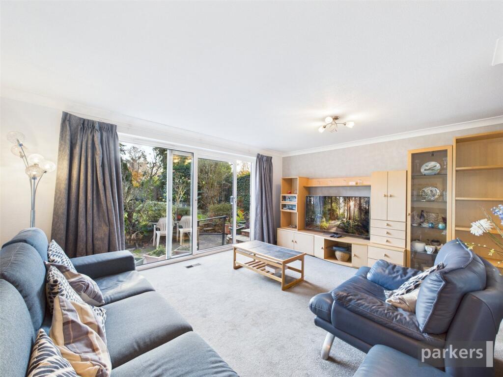 House in Bracknell, Hanworth - View 3