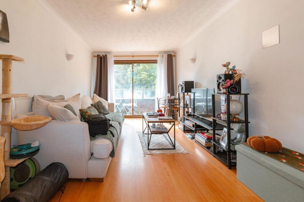 Apartment in Peterborough - More