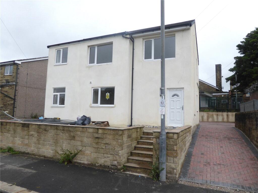 Main image of property: Ling Bob, Pellon, Halifax, HX2