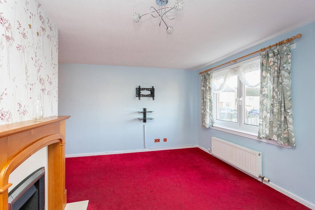 3 Henderson Street, Kingseat, Dunfermline, KY12 0TP photo 2