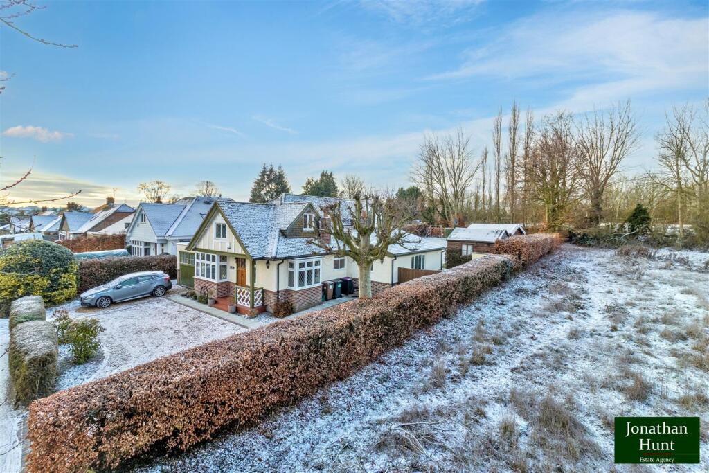 Main image of property: Parkside, Royston Road, Buntingford