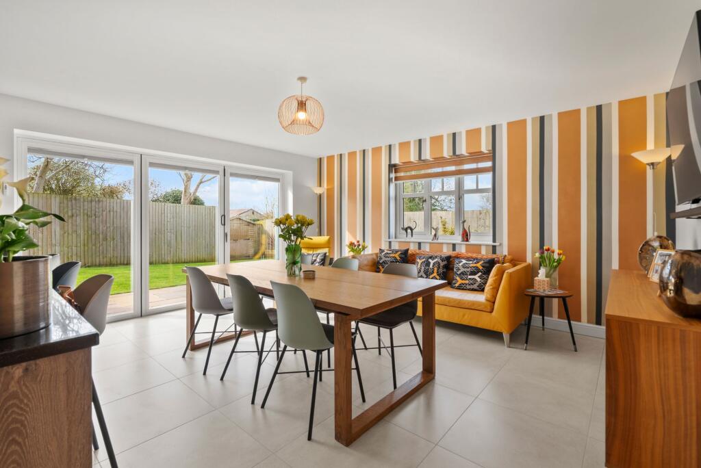 Carinya House, Nightingale Fields, Bishampton, WR10 2RS photo 3