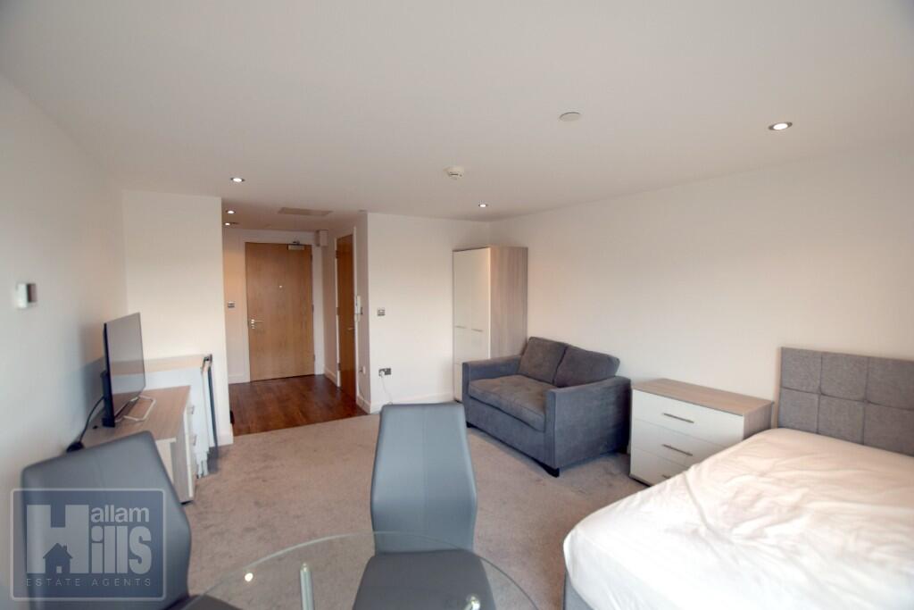 Studio flat for rent